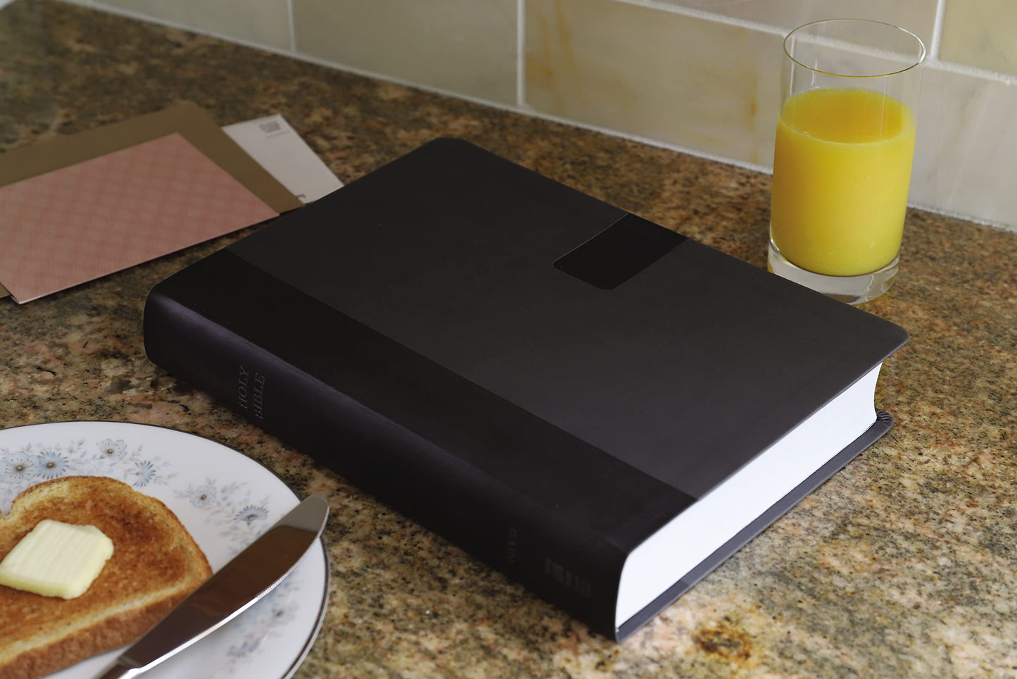 NIV, Super Giant Print Reference Bible (Font Size: 16.5-point), Leathersoft, Gray, Red Letter, Thumb Indexed, Comfort Print