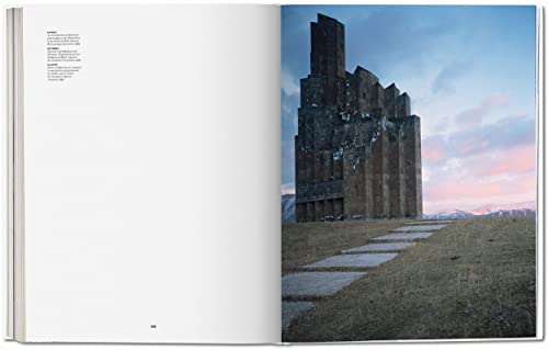 Frédéric Chaubin. CCCP. Cosmic Communist Constructions Photographed (Multilingual Edition)