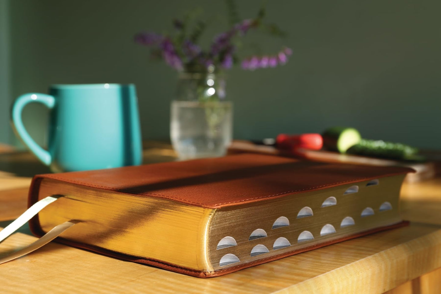 Flourish: The NIV Bible for Women, Leathersoft, Brown, Thumb Indexed, Comfort Print