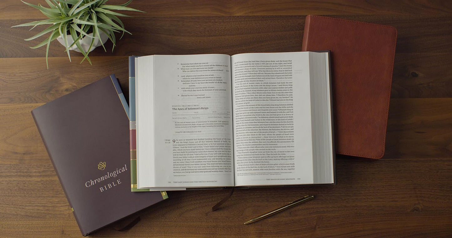 ESV Chronological Bible (Hardcover): Holy Bible, English Standard Version