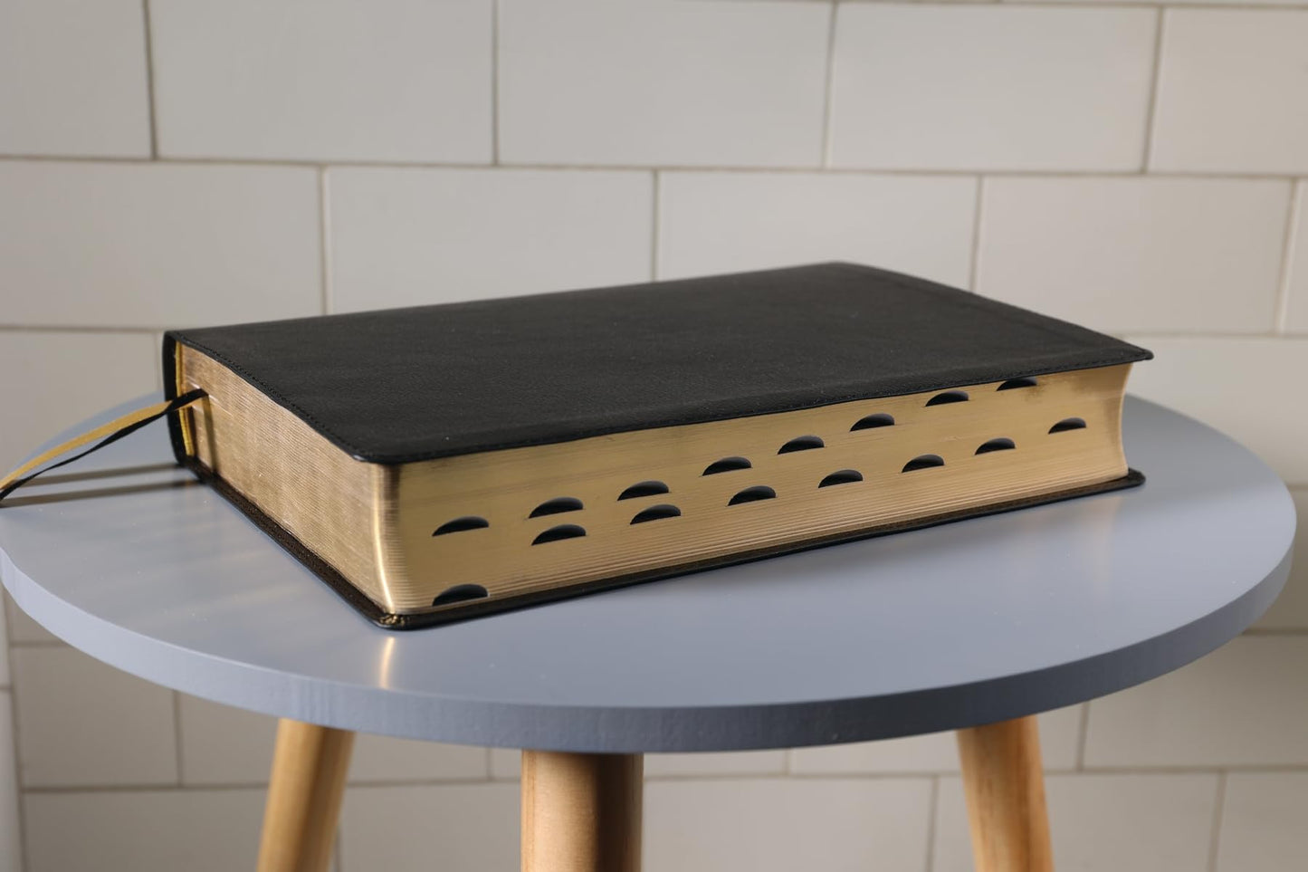 ESV, Thompson Chain-Reference Bible, Large Print, Leathersoft, Black, Red Letter, Thumb Indexed