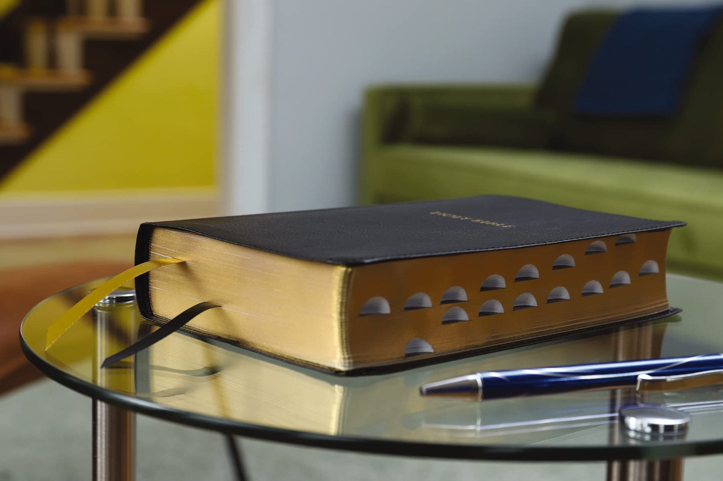 KJV, Thompson Chain-Reference Bible, Handy Size, European Bonded Leather, Black, Red Letter, Thumb Indexed, Comfort Print