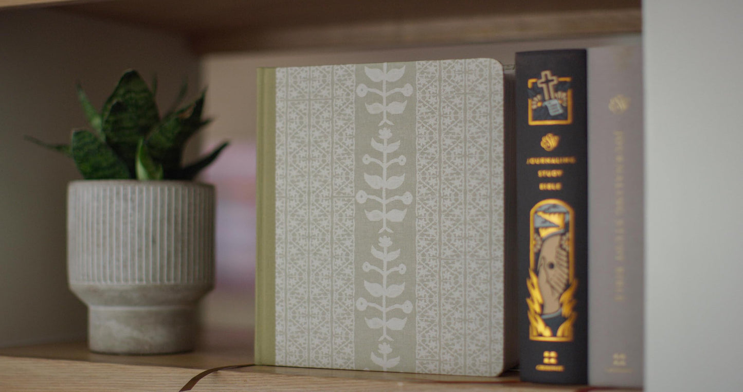 ESV Journaling Study Bible, Artist Series (Cloth over Board, Lulie Wallace, Isa): Holy Bible, English Standard Version