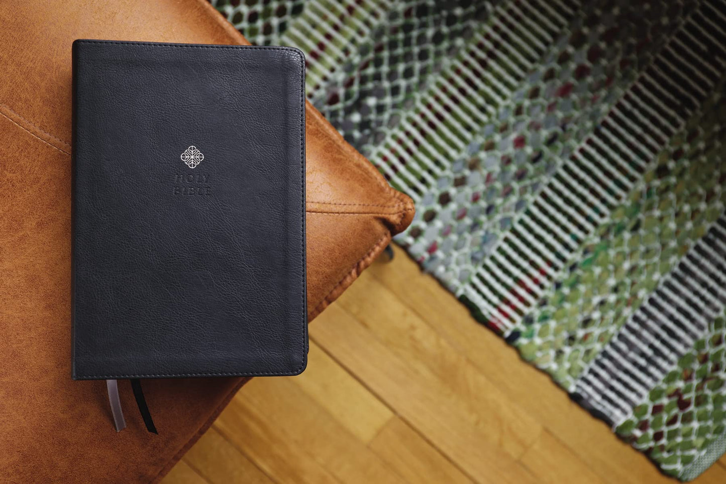 NIV, Men's Devotional Bible (By Men, for Men), Large Print, Leathersoft, Black, Comfort Print