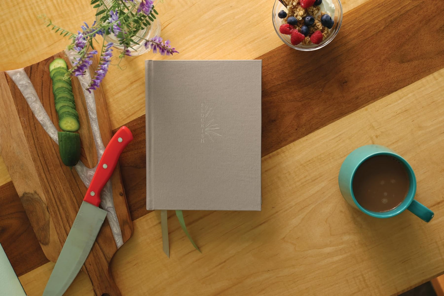 Flourish: The NIV Bible for Women, Cloth over Board, Cream, Comfort Print