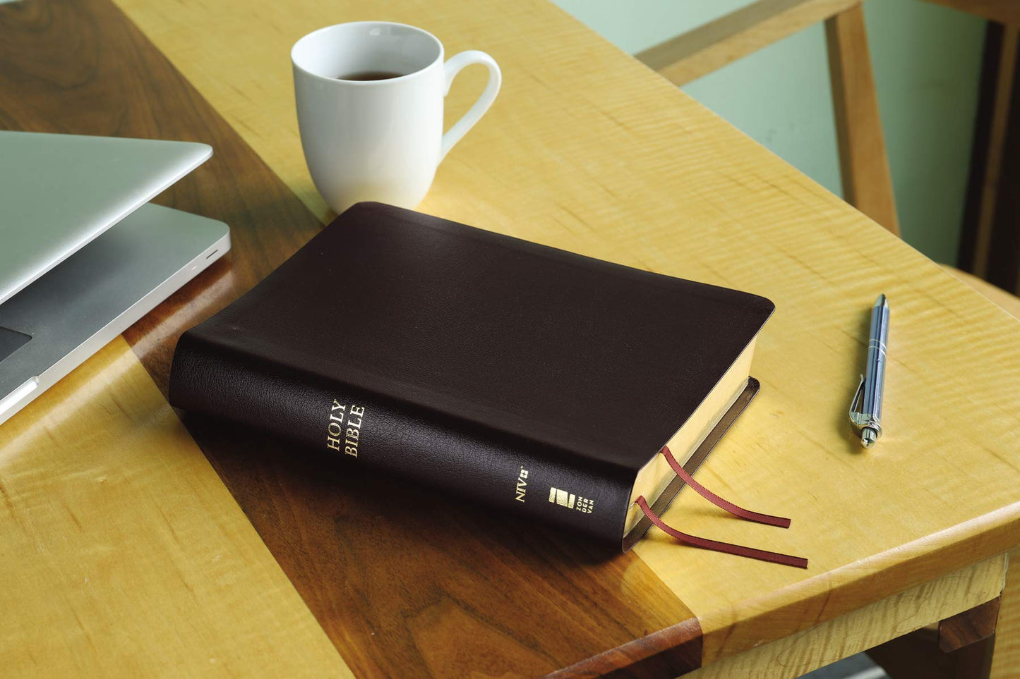 NIV, Reference Bible, Giant Print, Bonded Leather, Burgundy, Red Letter, Comfort Print