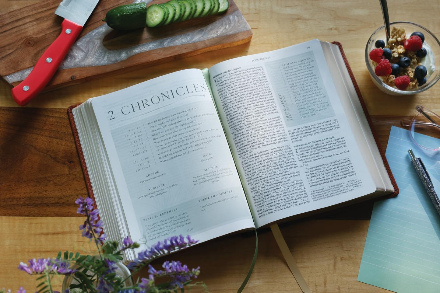 Flourish: The NIV Bible for Women, Leathersoft, Brown, Comfort Print