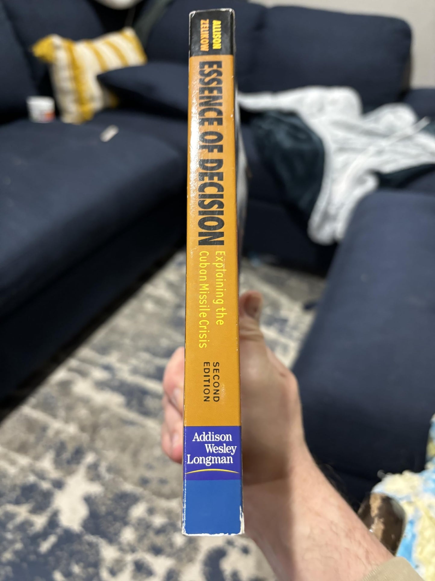 Essence of Decision: Explaining the Cuban Missile Crisis