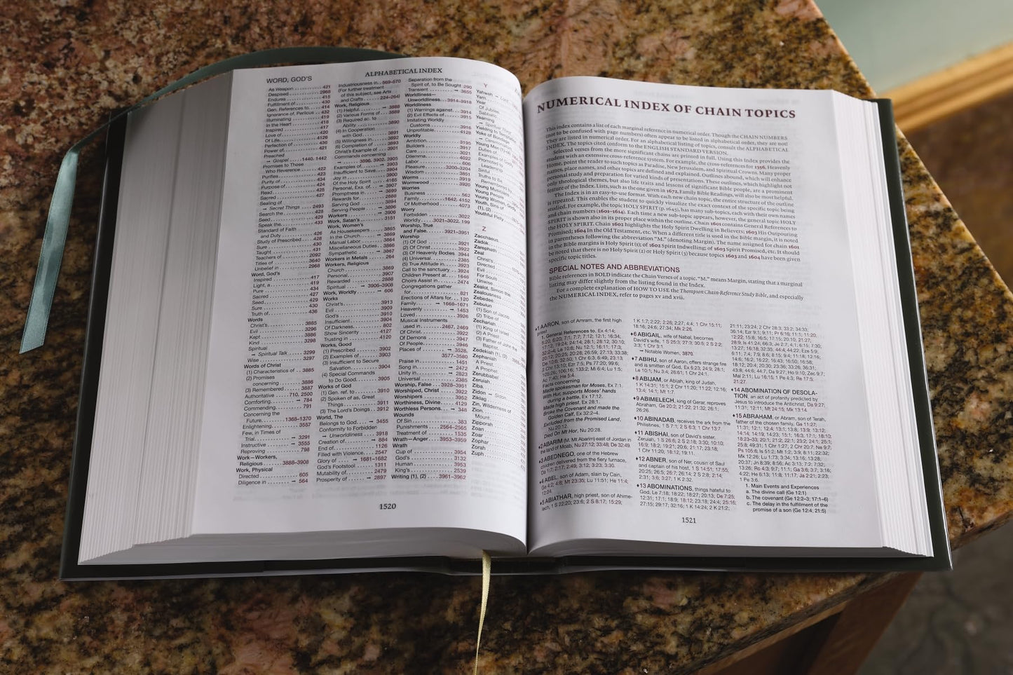 ESV, Thompson Chain-Reference Bible, Hardcover, Green, Red Letter