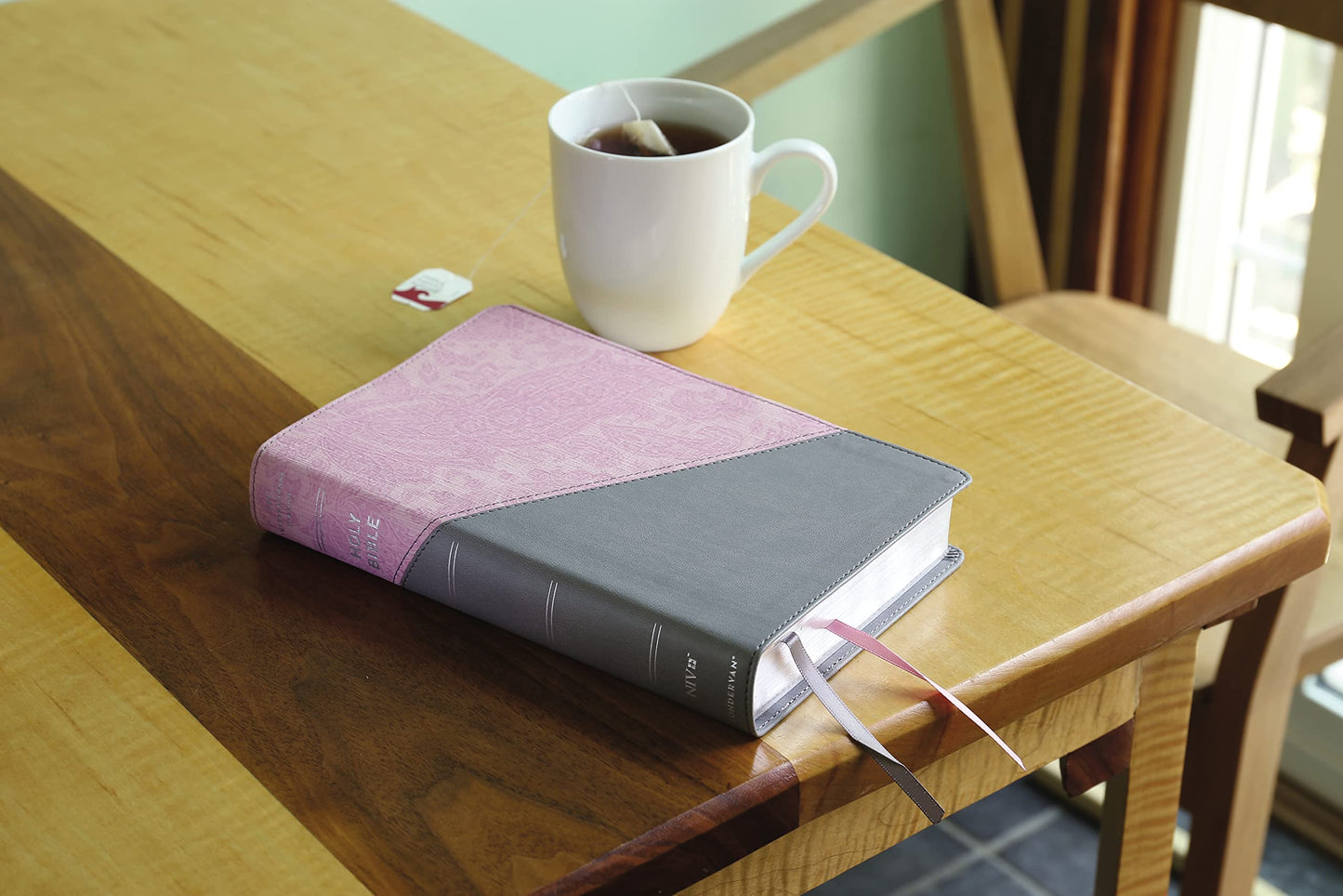 NIV, Personal Size Bible, Large Print, Leathersoft, Pink/Gray, Red Letter, Thumb Indexed, Comfort Print