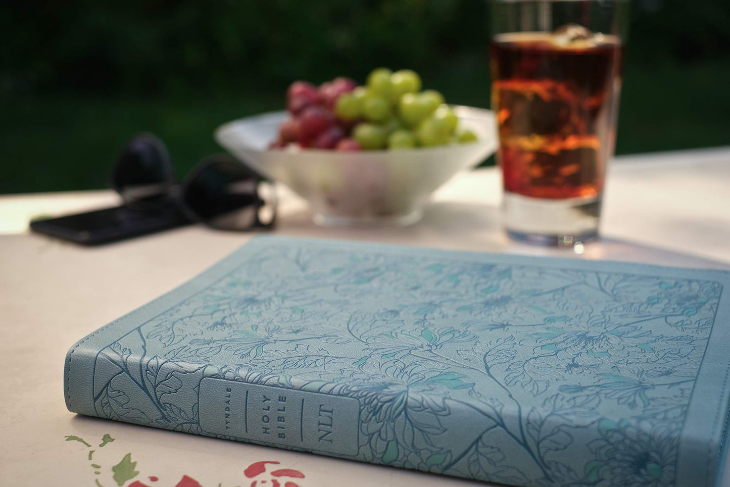 NLT Large Print Thinline Reference Bible, Filament Enabled (LeatherLike, Floral Leaf Teal, Indexed, Red Letter): Includes Free Access to the Filament ... Notes, Devotionals, Worship Music, and Video