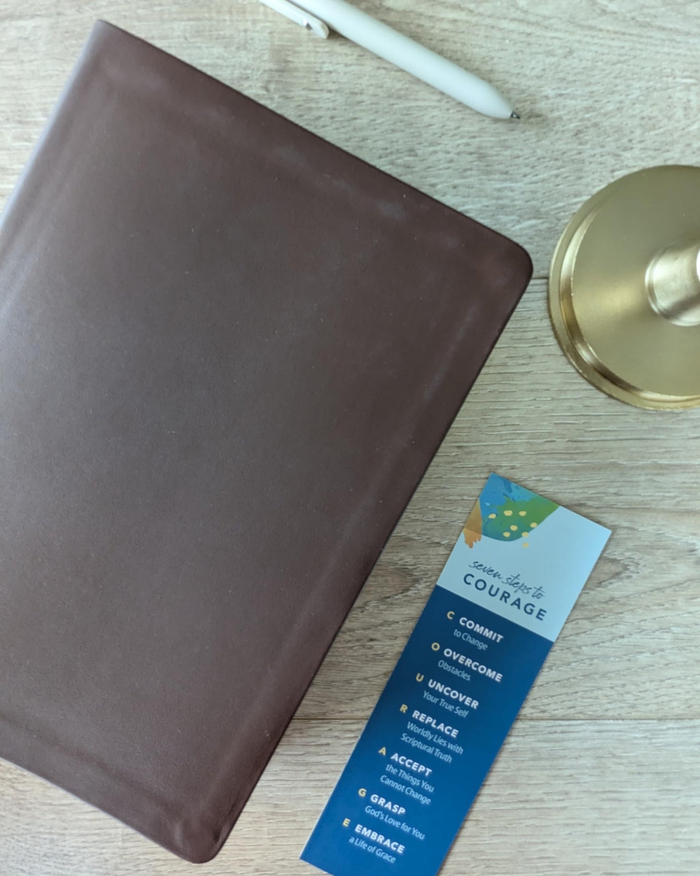 NLT Courage For Life Study Bible for Women, Filament Enabled (Genuine Leather, Brown)