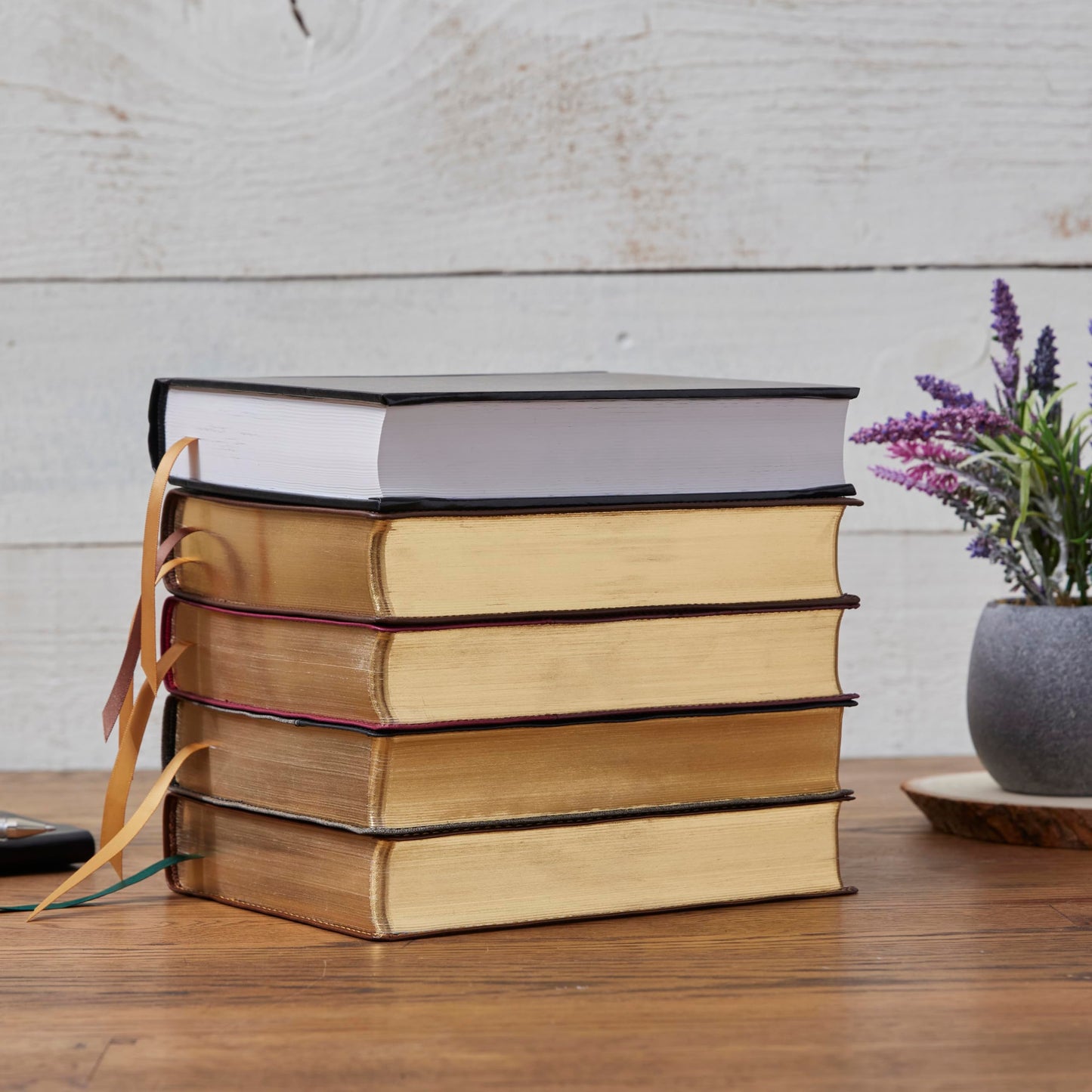 The Prayer Bible: Pray God’s Word Cover to Cover (NKJV, Brown Leathersoft, Red Letter, Comfort Print)