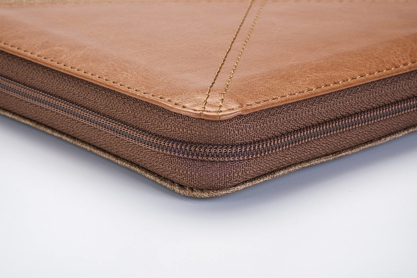 NLT Large Print Thinline Reference Zipper Bible, Filament Enabled (LeatherLike, Messenger Stone & Camel , Indexed, Red Letter)