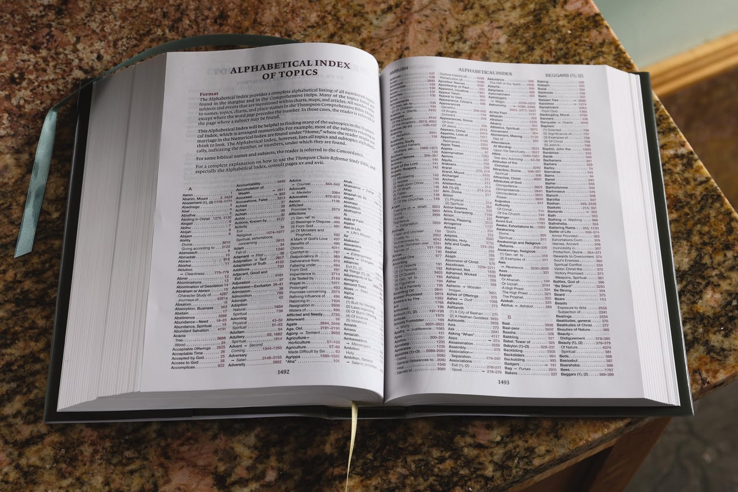 ESV, Thompson Chain-Reference Bible, Hardcover, Green, Red Letter