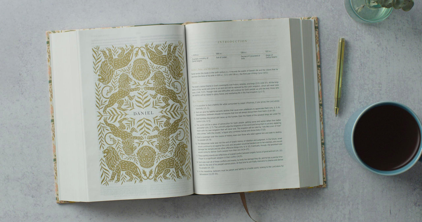 ESV Women's Study Bible, Artist Series (Cloth over Board, Lulie Wallace, Emma): Holy Bible, English Standard Version (Crossway's Artist)