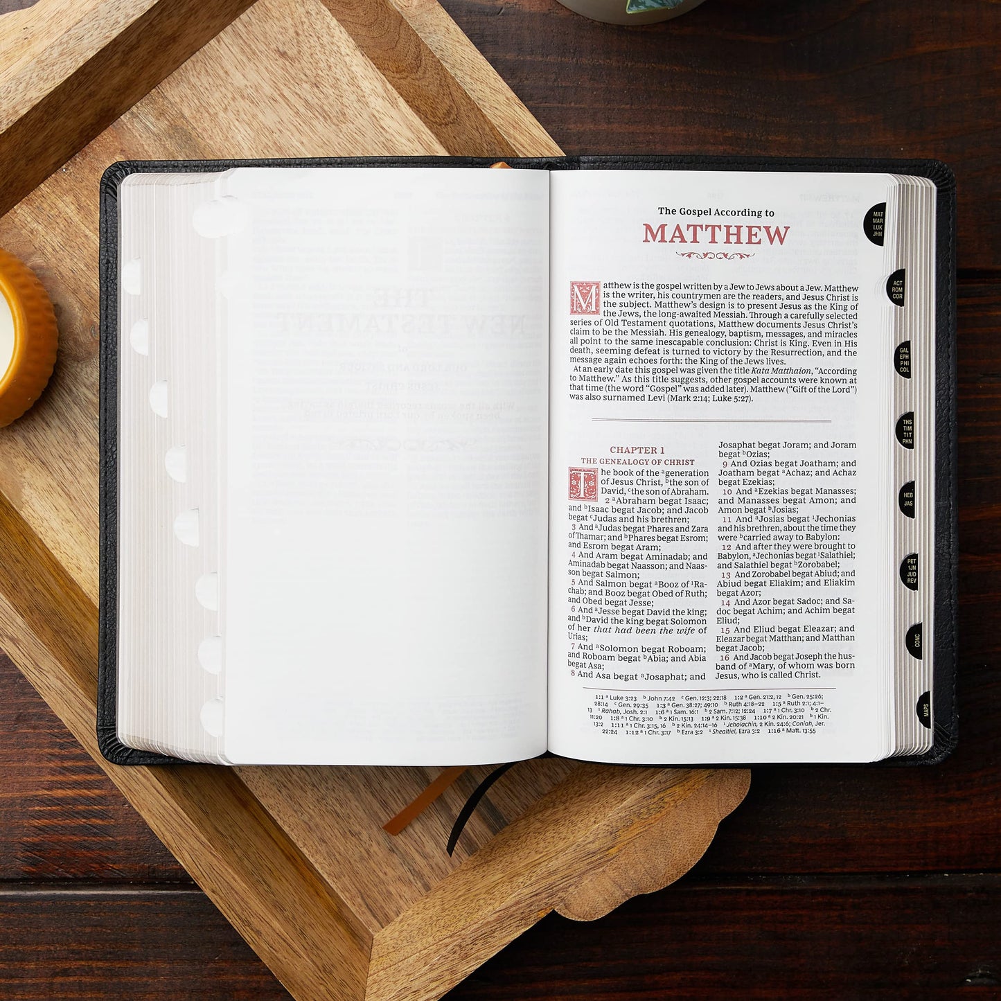 KJV, Personal Size Reference Bible, Sovereign Collection, Genuine Leather, Black, Red Letter, Thumb Indexed, Comfort Print: Holy Bible, King James Version