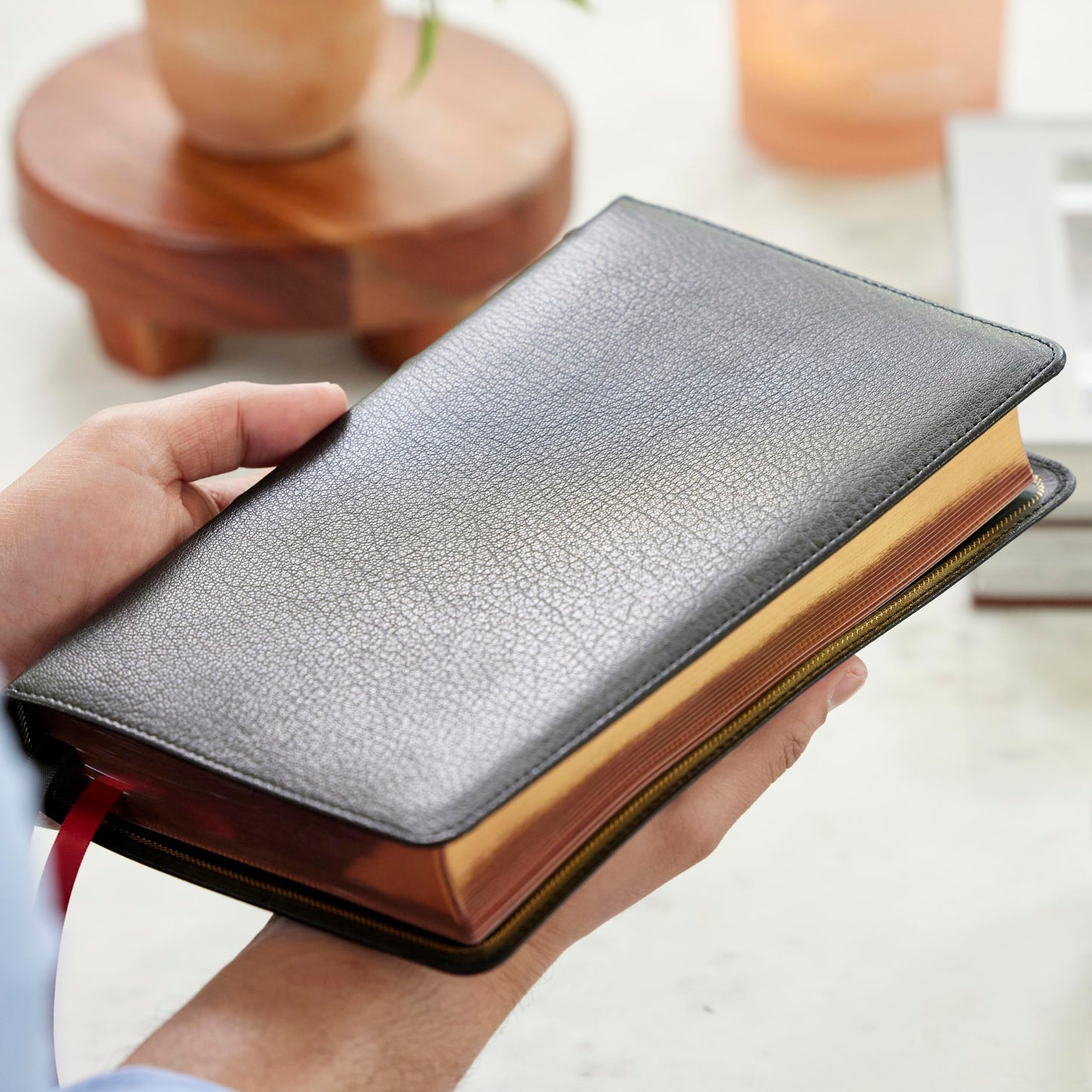KJV, Personal Size Reference Bible, Sovereign Collection, Black Premium Goatskin Leather, Premier Collection, Comfort Print