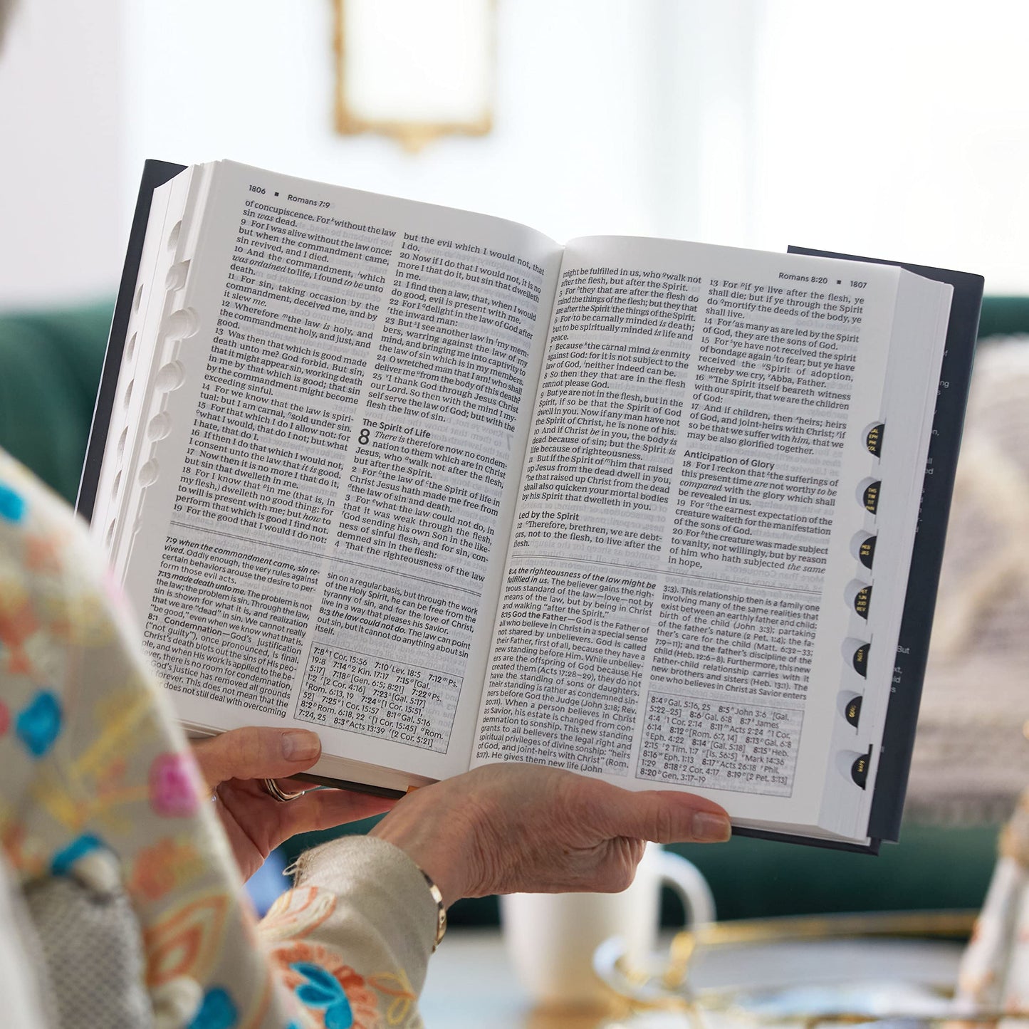 KJV, Foundation Study Bible, Large Print, Leathersoft, Brown, Red Letter, Thumb Indexed, Comfort Print: Holy Bible, King James Version